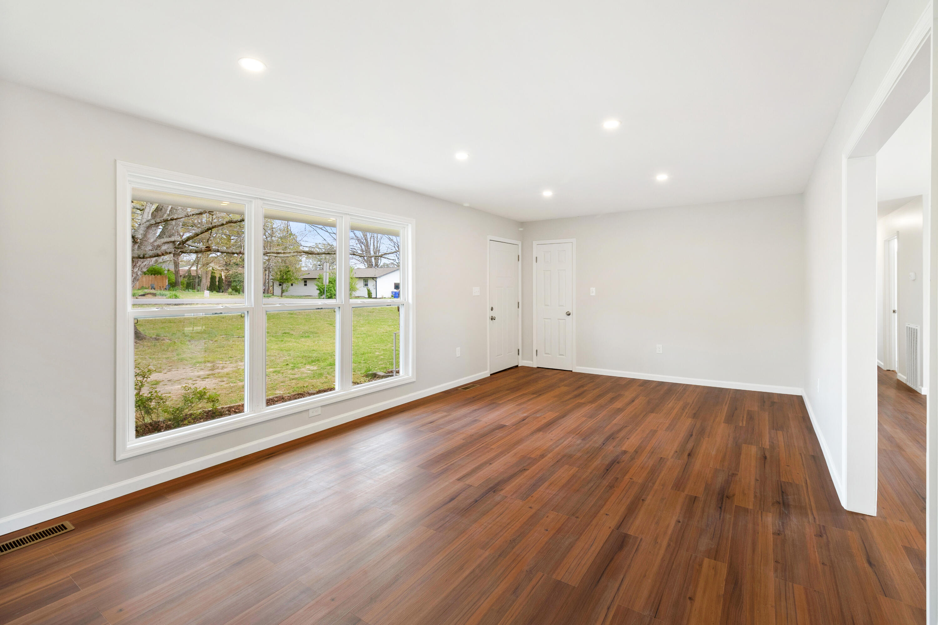 1105 Clingan Ridge Drive NW