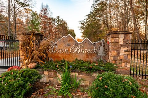 Photo of 2272 Little Bend Road, Signal Mountain, TN 37377 (MLS # 1526604)
