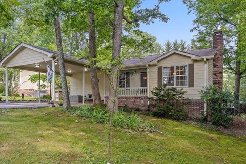 Photo of 1018 Ridgeway Avenue, Signal Mountain, TN 37377 (MLS # 1526386)