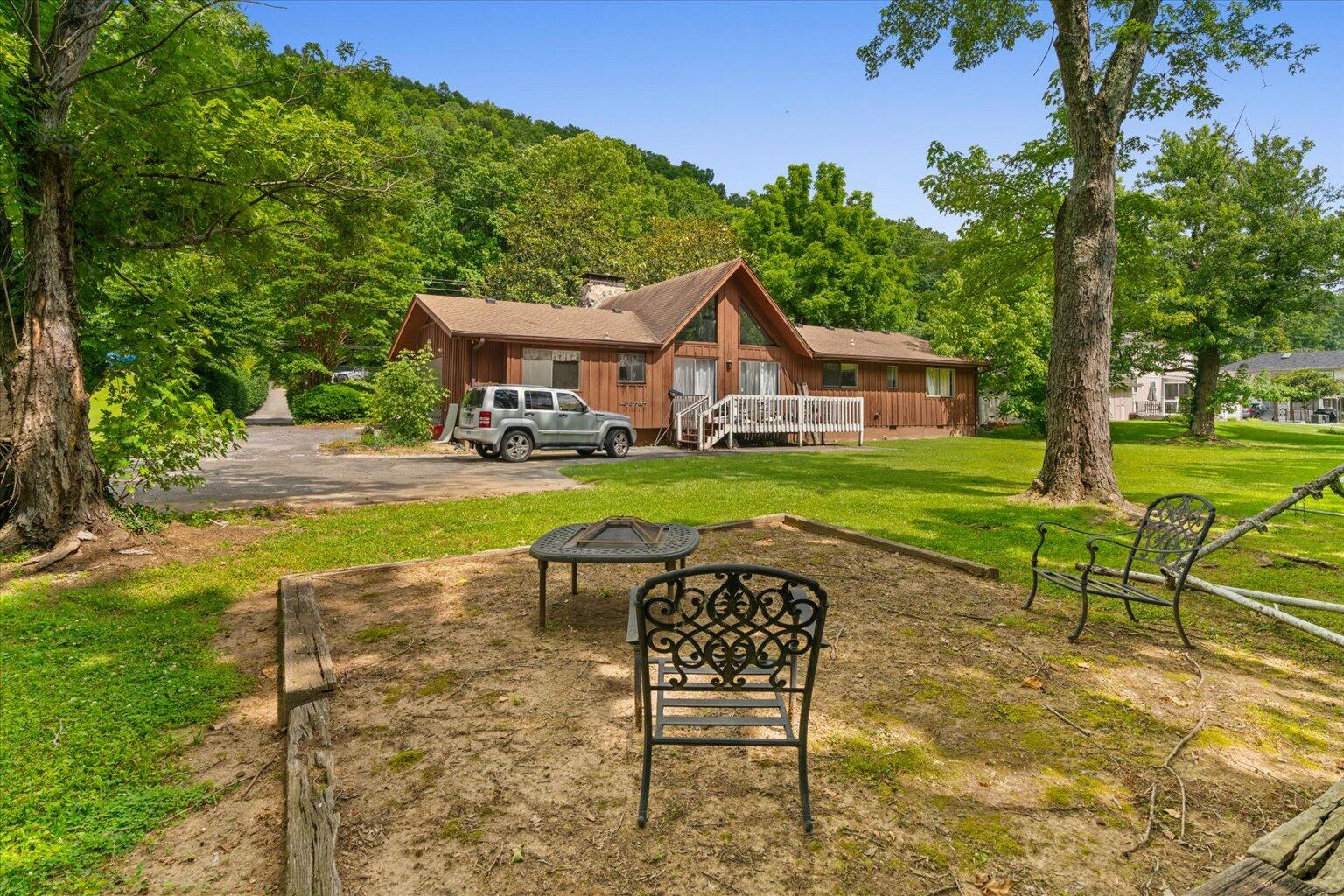 313 N Tibbs Road, Dalton, Georgia image 36