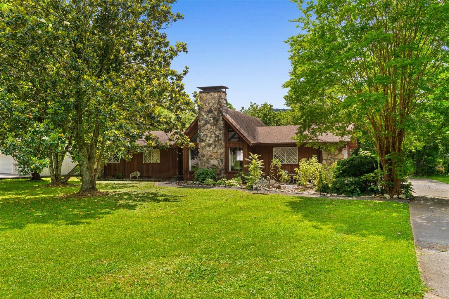 313 N Tibbs Road, Dalton, Georgia image 1