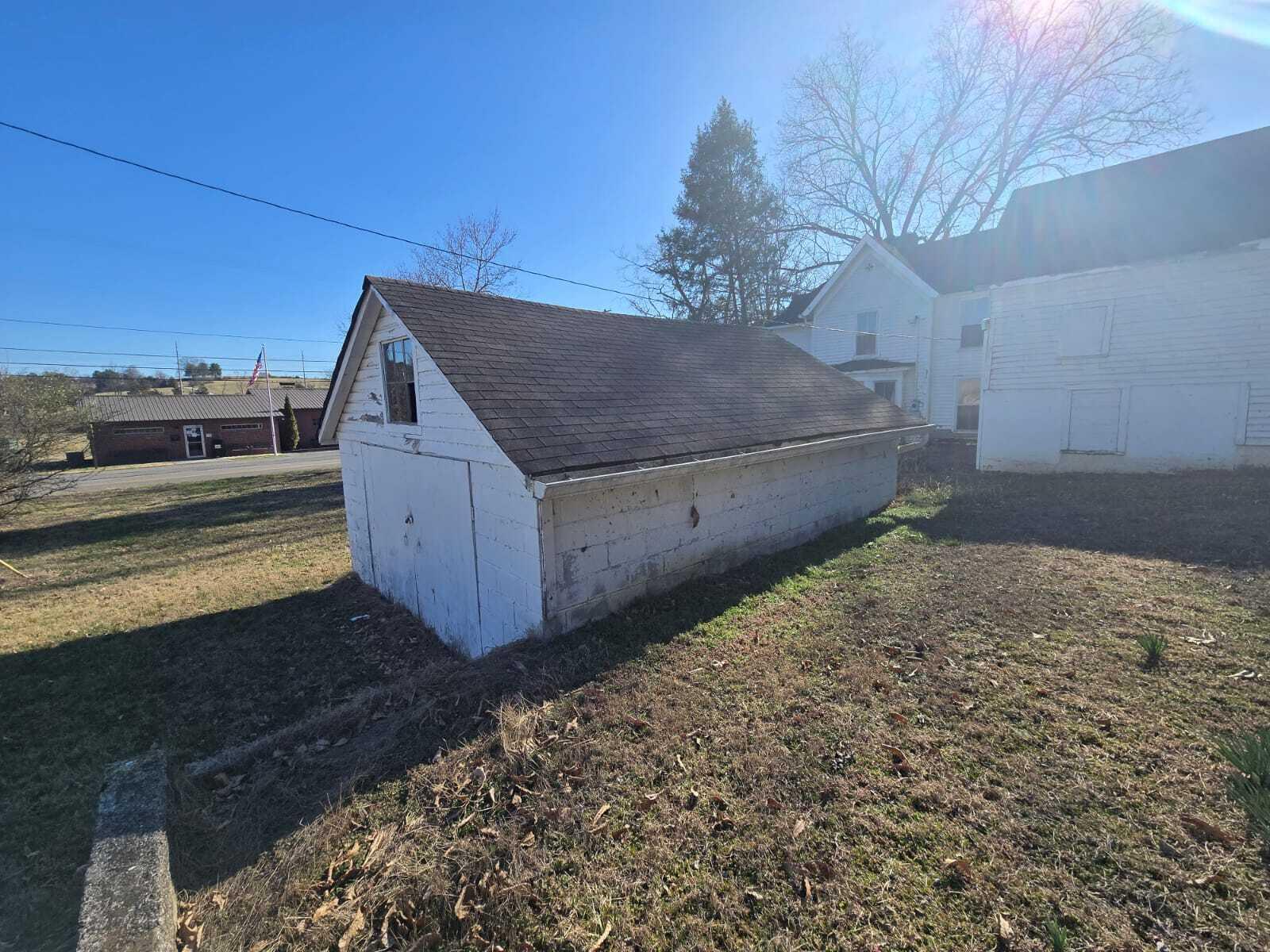 3136 W Old A J Highway, Strawberry Plains, Tennessee image 9