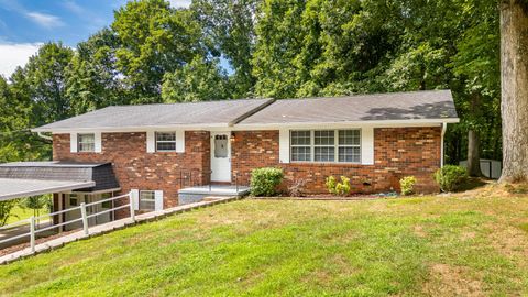 Photo of 1215 Clingan Ridge Drive NW, Cleveland, TN 37312 (MLS # 1517973)