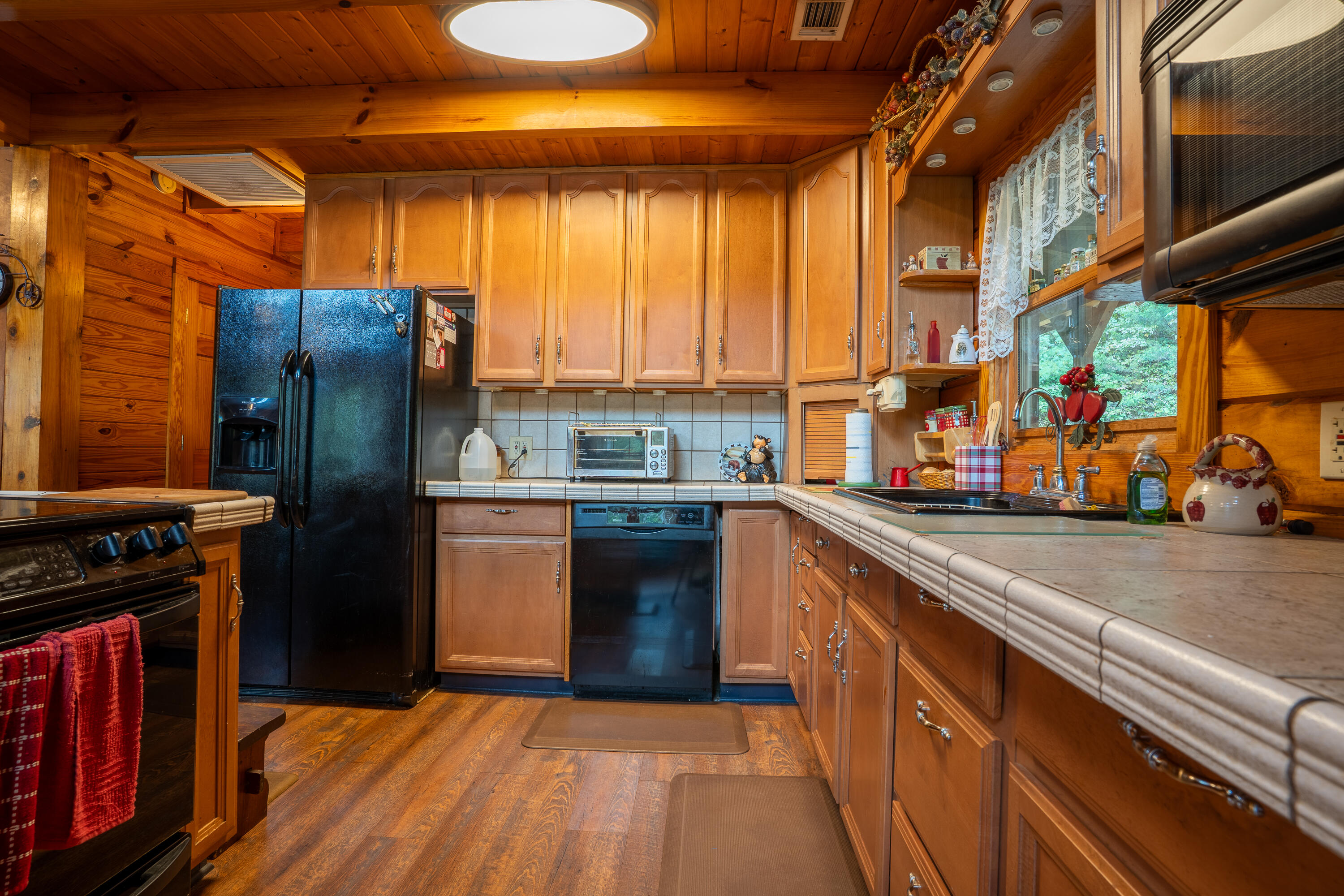 Rising Fawn, Georgia 30738, United States, 3 Bedrooms Bedrooms, ,2 BathroomsBathrooms,Residential,Pending,212754