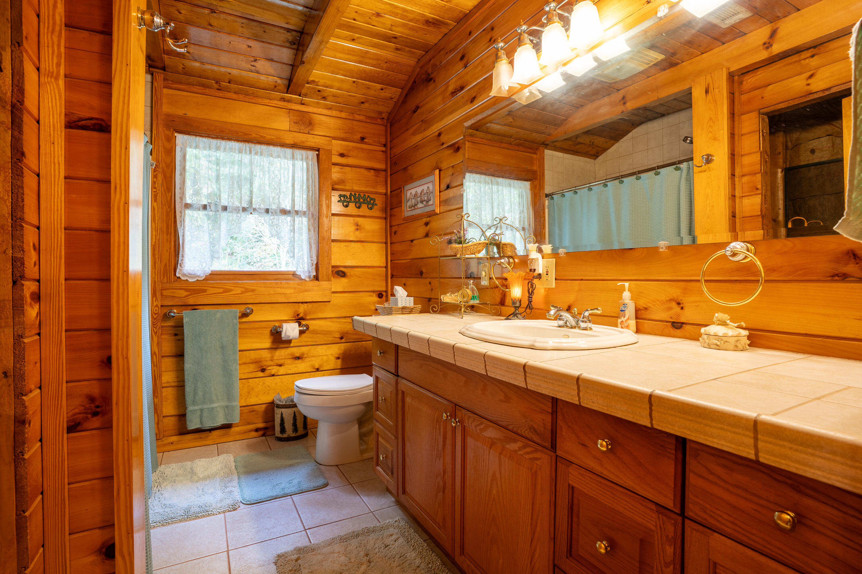 Rising Fawn, Georgia 30738, United States, 3 Bedrooms Bedrooms, ,2 BathroomsBathrooms,Residential,Pending,212754