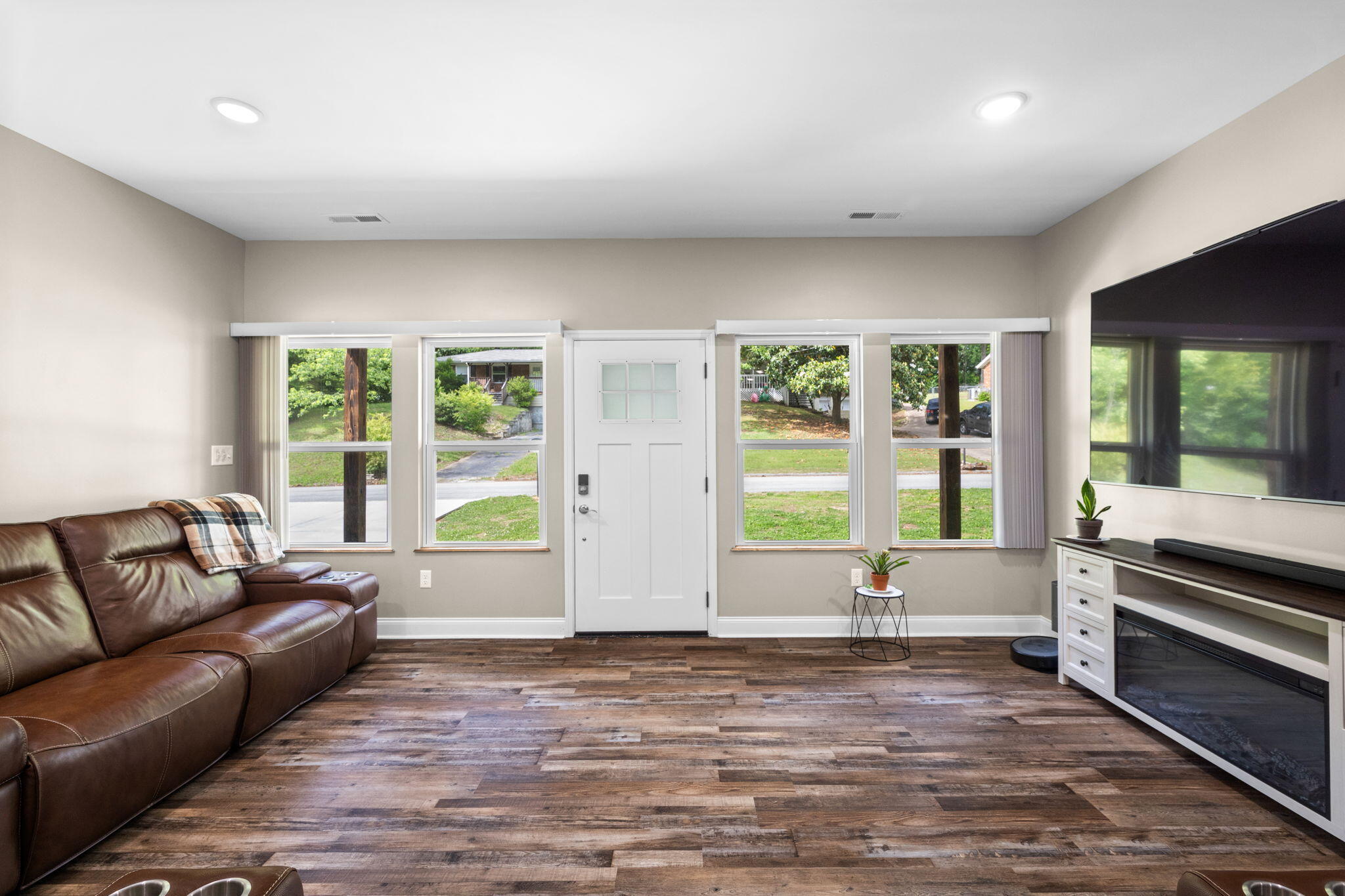 2378 Glengerrie Drive