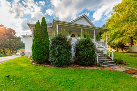 Photo of 287 S Oak Street, Whitwell, TN 37397 (MLS # 1543125)