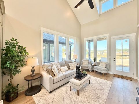 Tiny photo for 396 Idle Place Circle, Rossville, GA 30741 (MLS # 1528563)