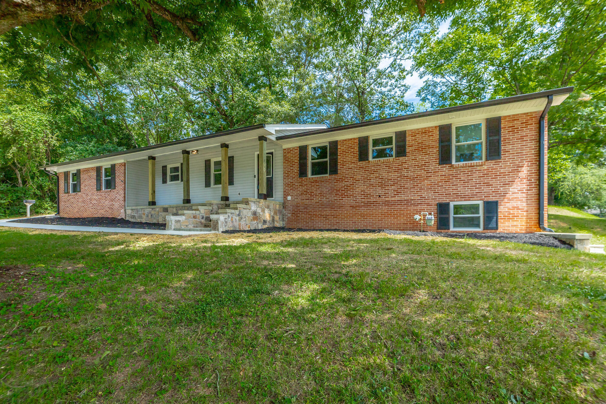 702 5th Street, South Pittsburg, Tennessee image 1