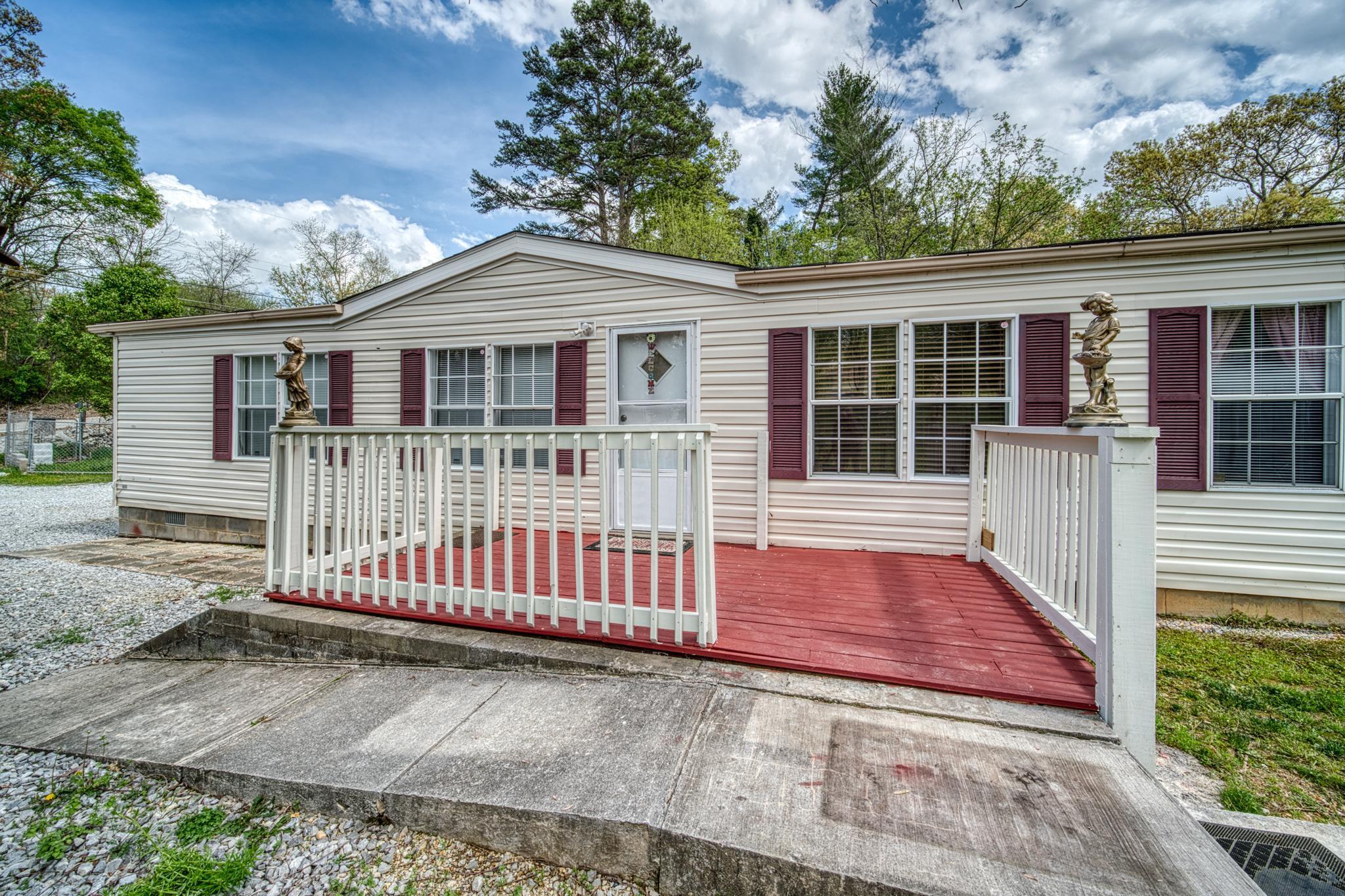 1568 Dallas Lake Road, Hixson, Tennessee image 1