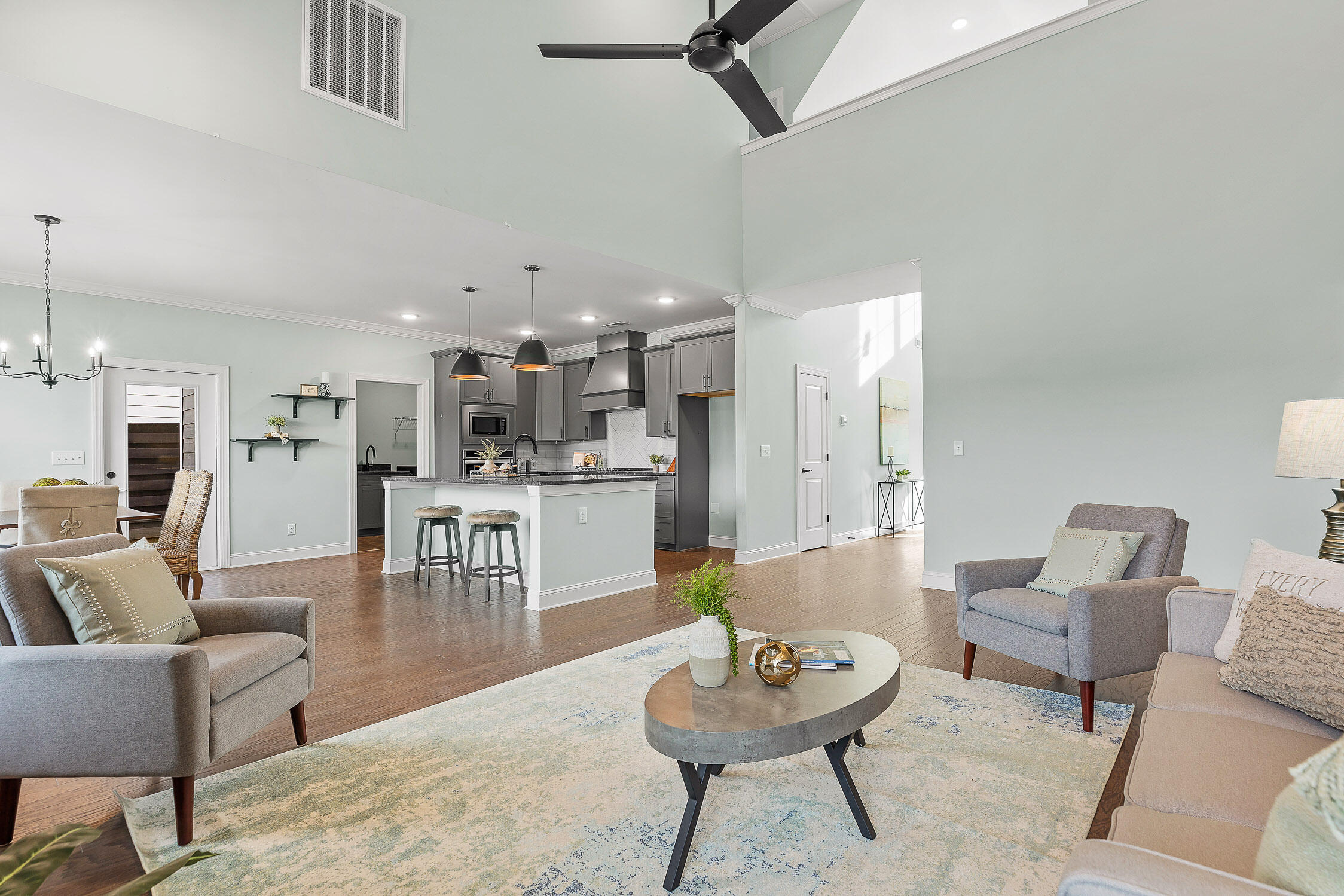 Chattanooga, Tennessee 37415, United States, 4 Bedrooms Bedrooms, ,4 BathroomsBathrooms,Residential,Active,26022