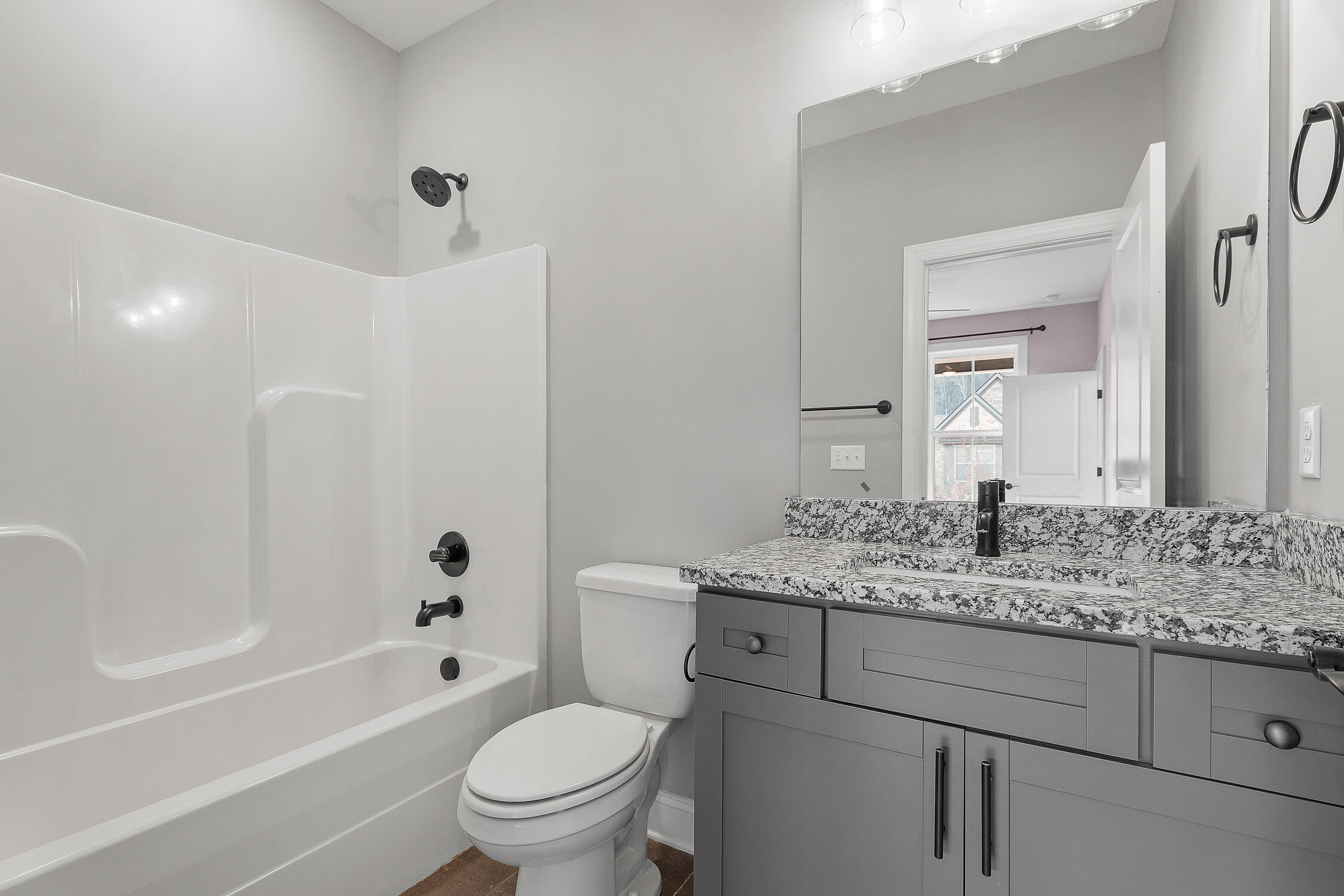 Chattanooga, Tennessee 37415, United States, 4 Bedrooms Bedrooms, ,4 BathroomsBathrooms,Residential,Active,26022