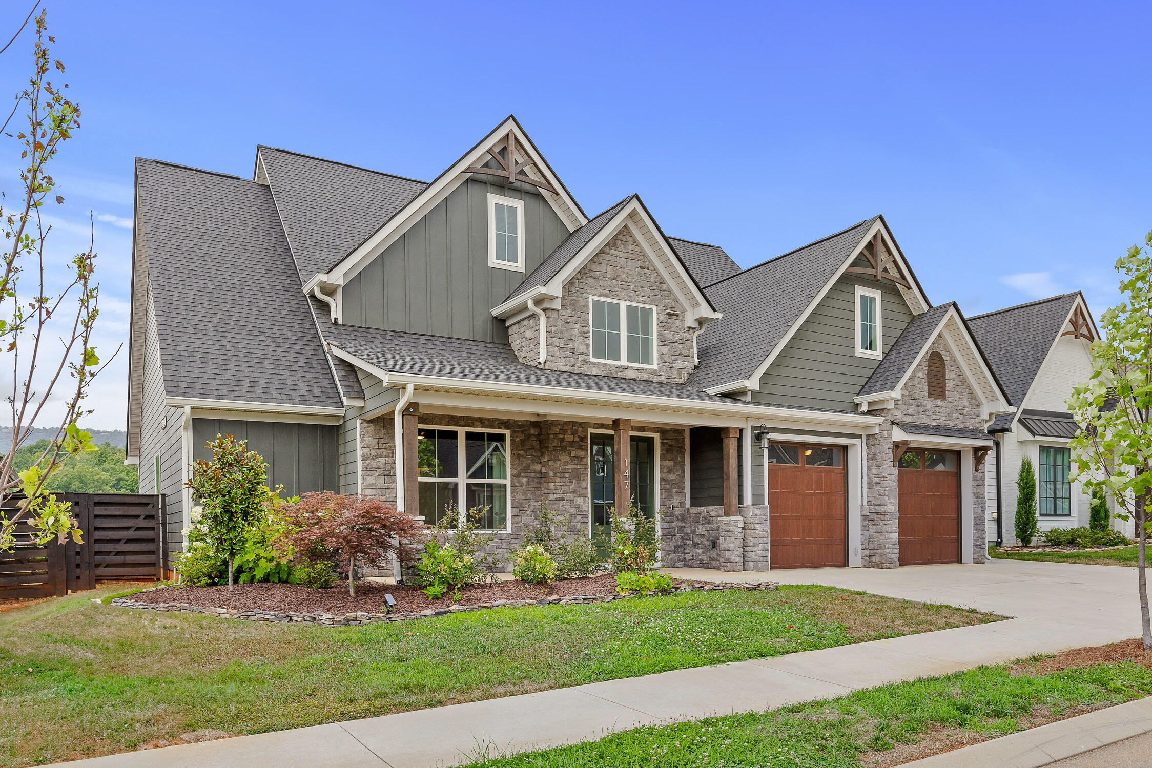 Chattanooga, Tennessee 37415, United States, 4 Bedrooms Bedrooms, ,4 BathroomsBathrooms,Residential,Active,26022