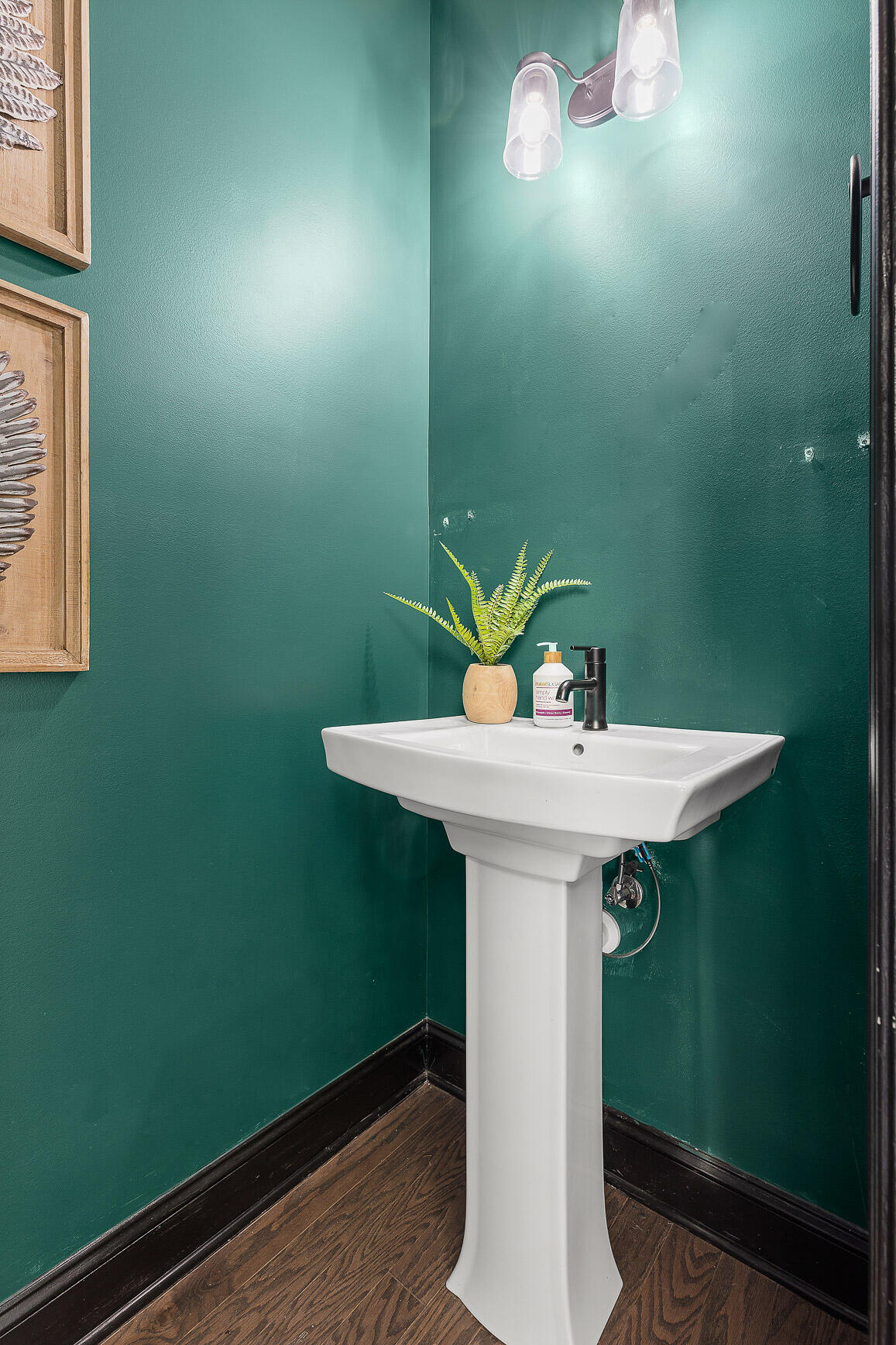 Chattanooga, Tennessee 37415, United States, 4 Bedrooms Bedrooms, ,4 BathroomsBathrooms,Residential,Active,26022