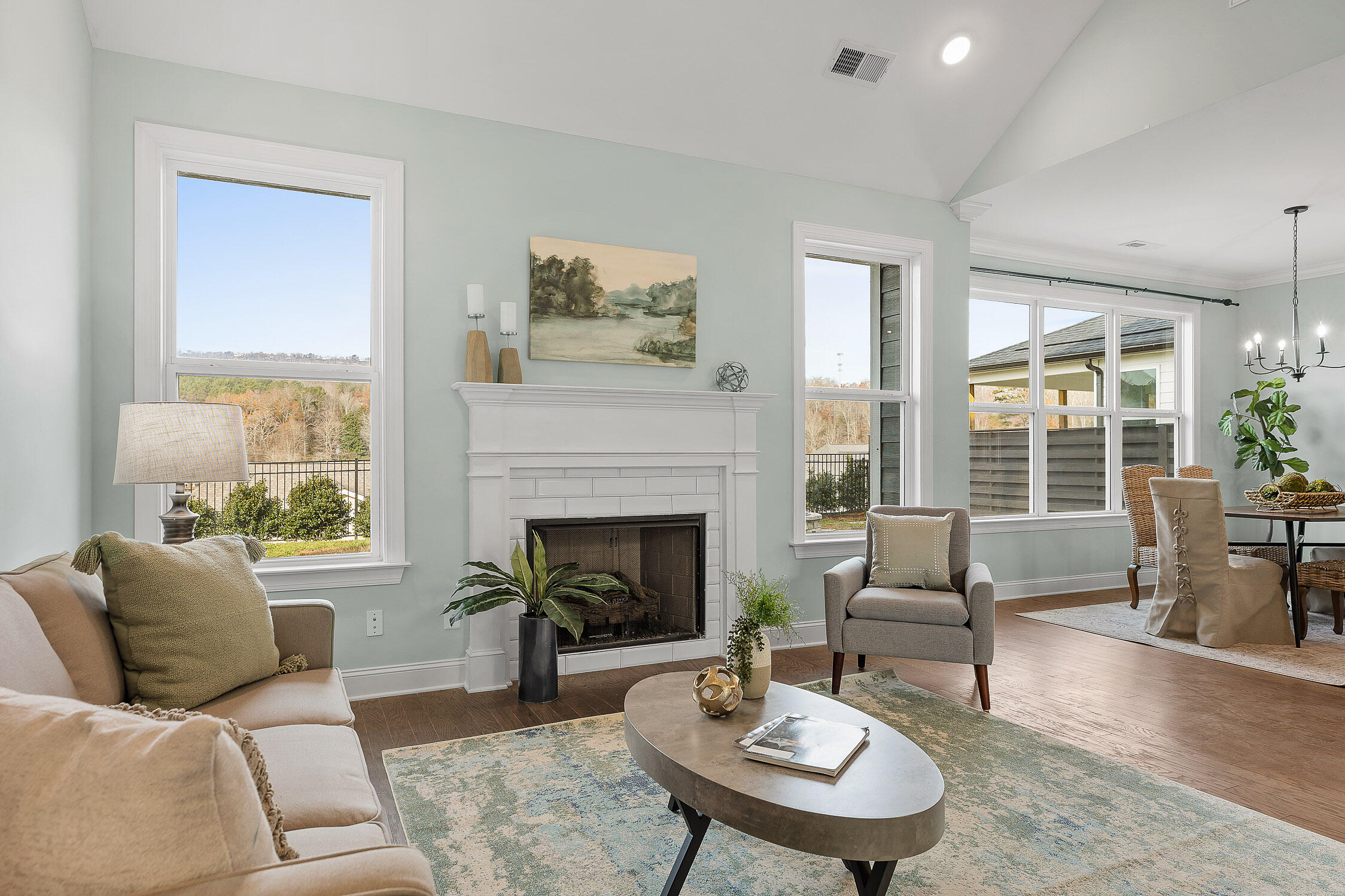 Chattanooga, Tennessee 37415, United States, 4 Bedrooms Bedrooms, ,4 BathroomsBathrooms,Residential,Active,26022