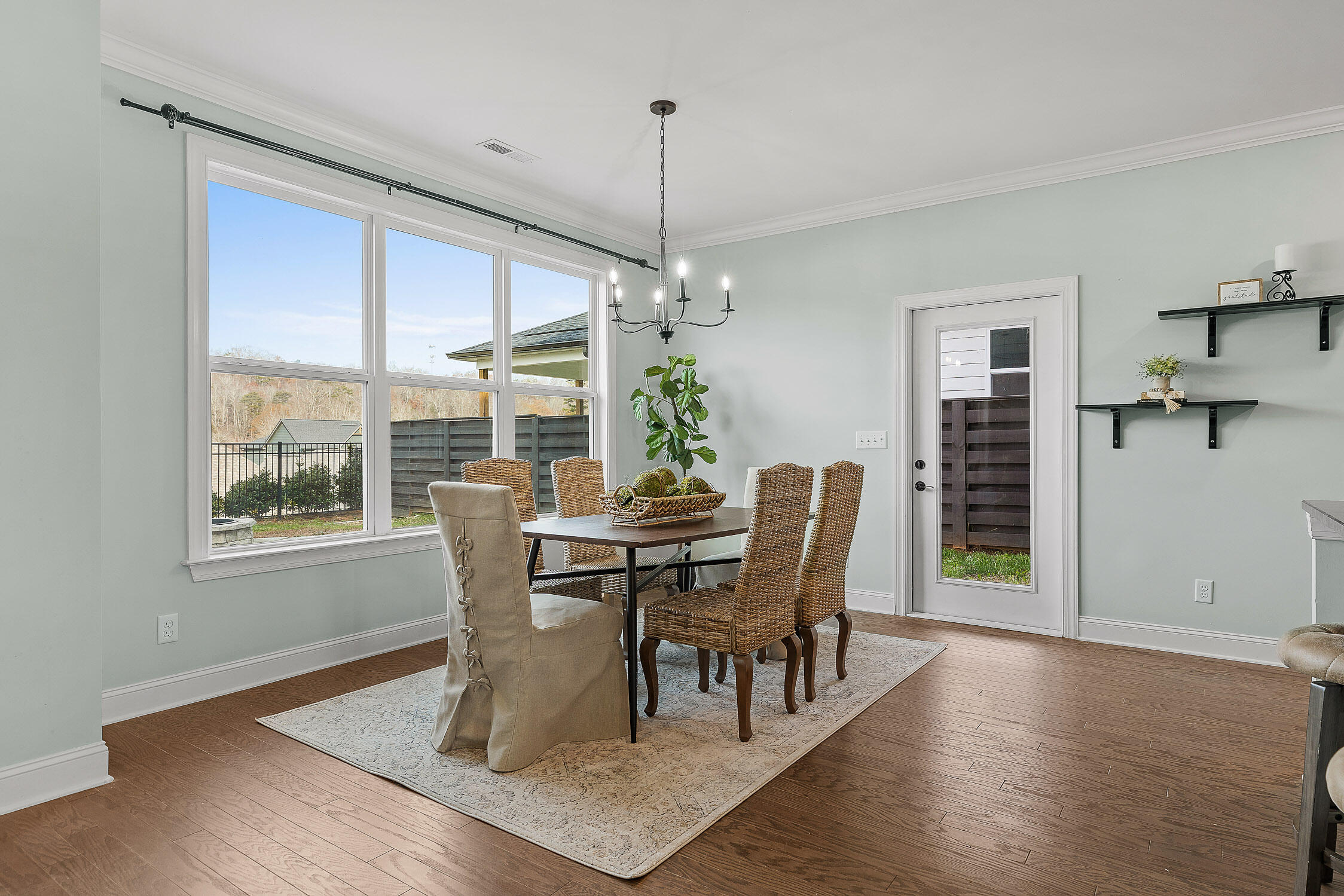 Chattanooga, Tennessee 37415, United States, 4 Bedrooms Bedrooms, ,4 BathroomsBathrooms,Residential,Active,26022