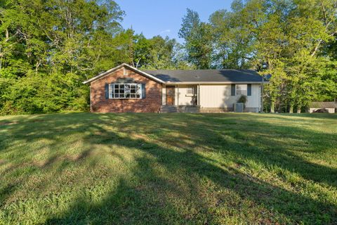 Photo of 102 County Road 25, Riceville, TN 37370 (MLS # 1532771)
