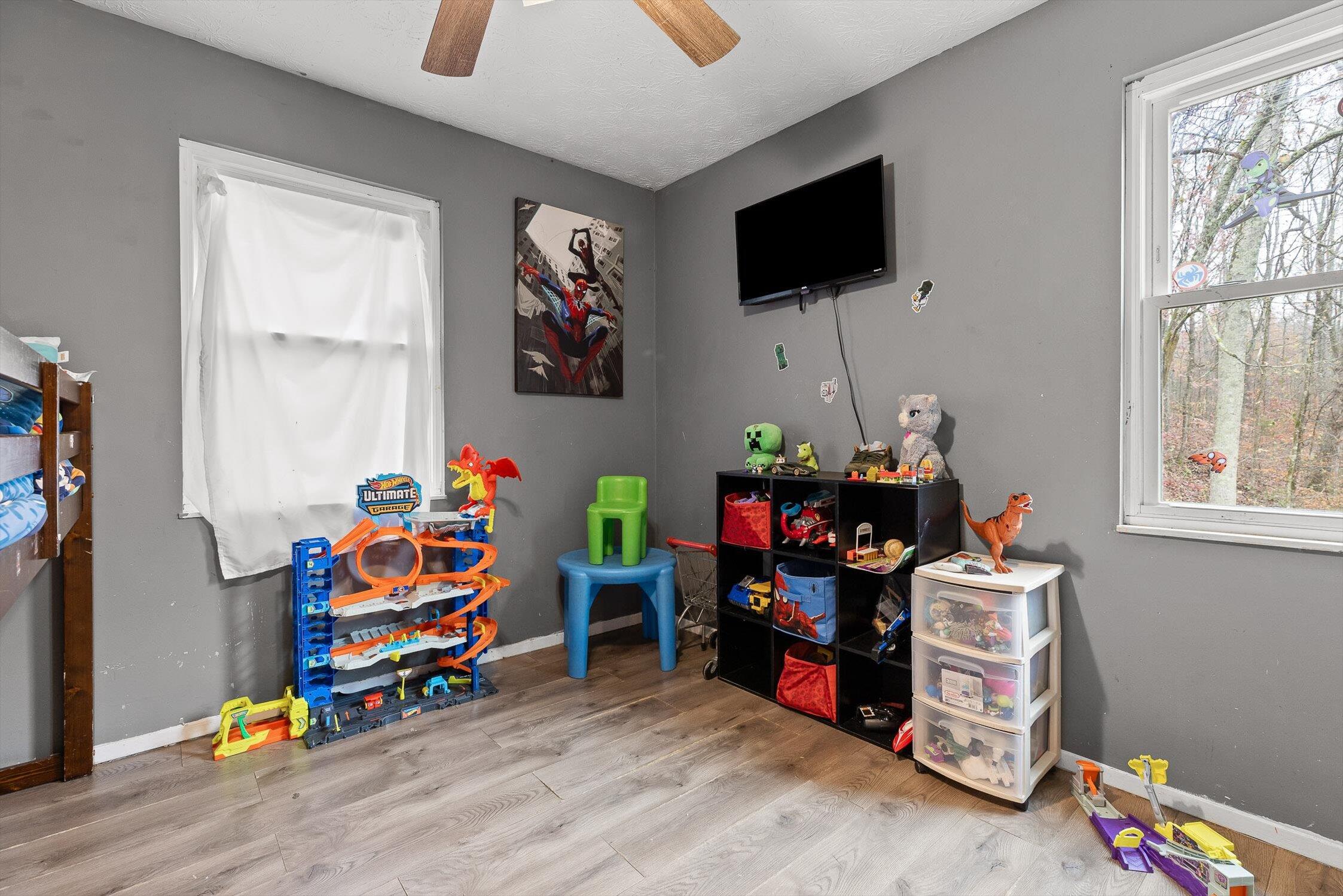 Etowah, Tennessee 37331, United States, 4 Bedrooms Bedrooms, ,2 BathroomsBathrooms,Residential,Active,248540