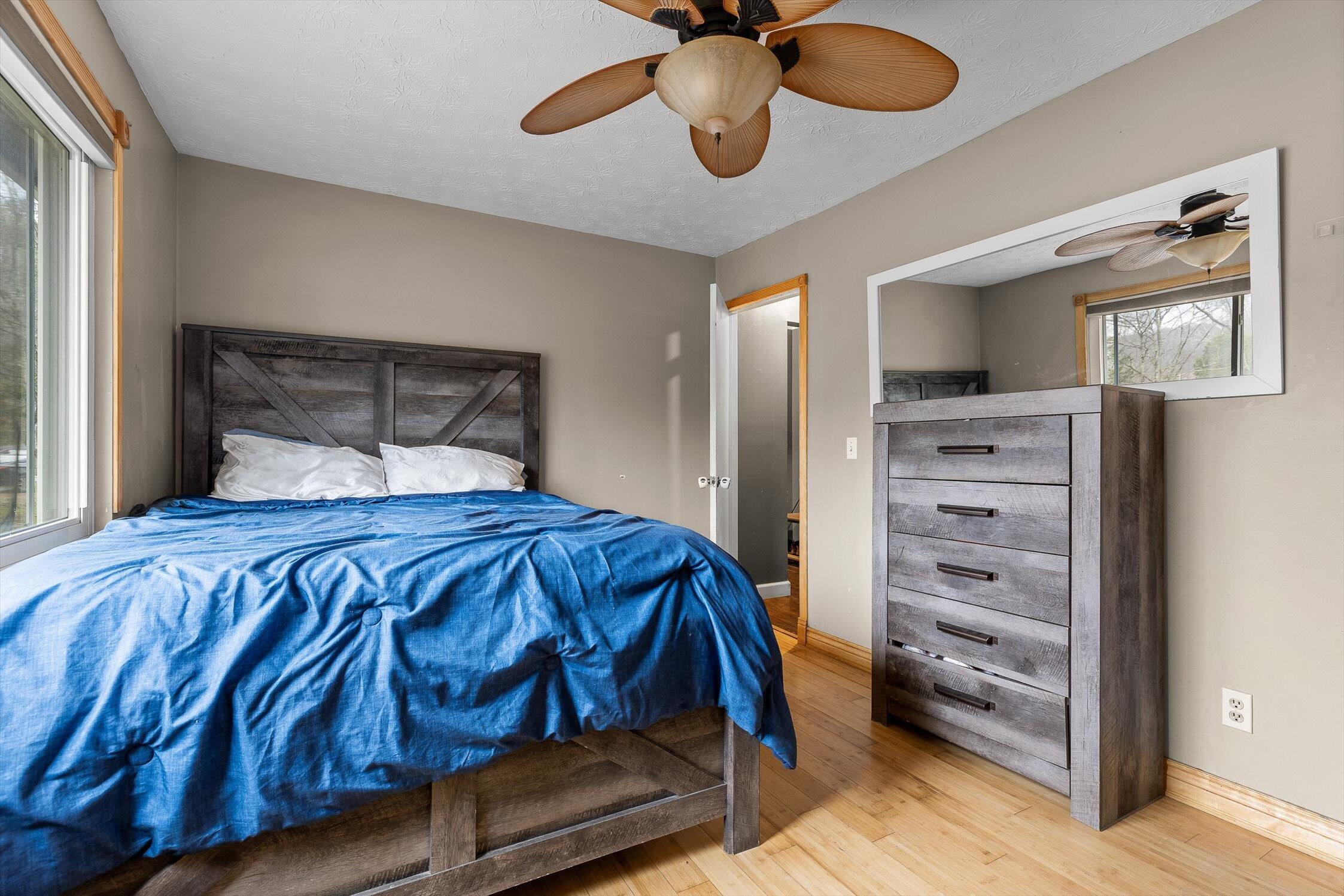 Etowah, Tennessee 37331, United States, 4 Bedrooms Bedrooms, ,2 BathroomsBathrooms,Residential,Active,248540