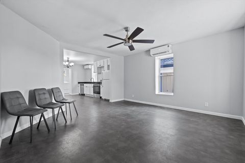 Tiny photo for 214 Houser Street, Chattanooga, TN 37405 (MLS # 1527064)