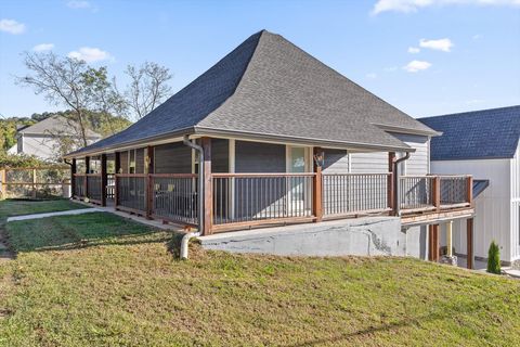 Tiny photo for 214 Houser Street, Chattanooga, TN 37405 (MLS # 1527064)