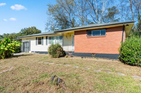 Photo of 4342 Shawnee Circle, Chattanooga, TN 37411 (MLS # 1522976) Photo of 4342 Shawnee Circle, Chattanooga, TN 37411 (MLS # 1522976)