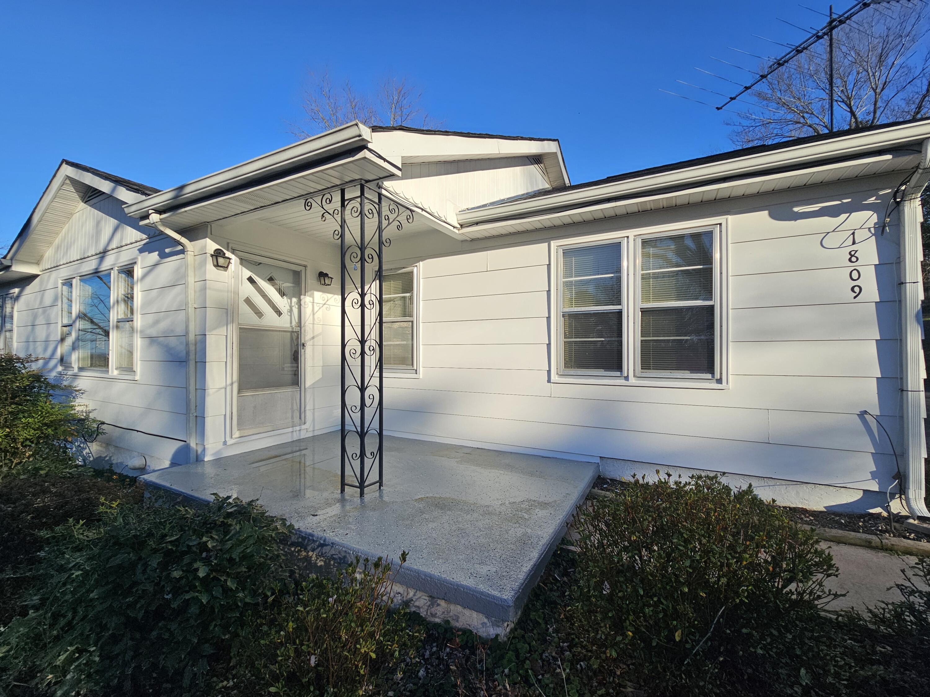 1809 Elrod Street SE