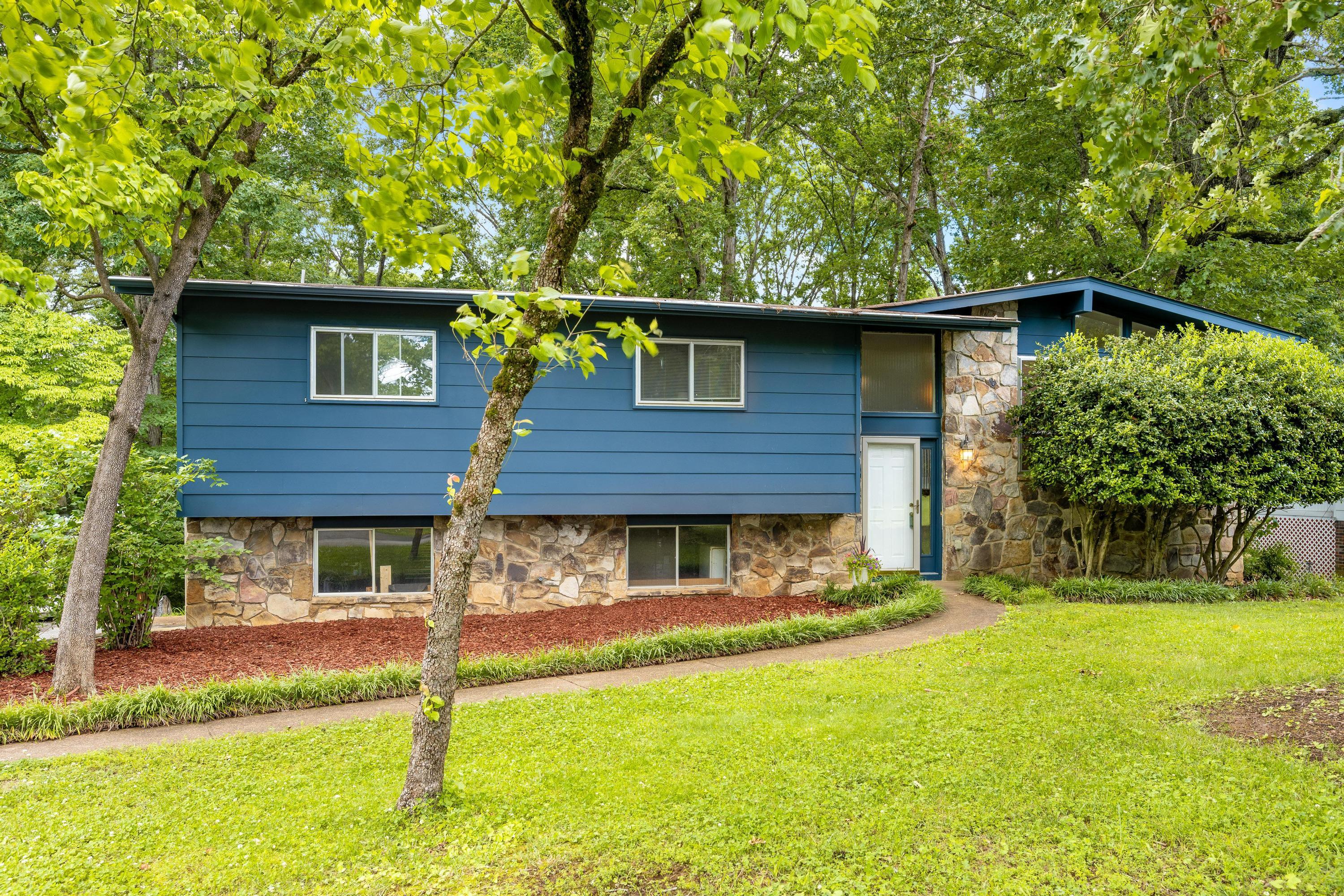 7335 Valley Lane, Hixson, Tennessee image 2