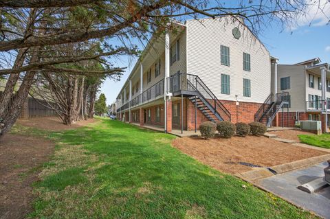 Photo of 900 Mountain Creek Road, Chattanooga, TN 37405 (MLS # 1530066)