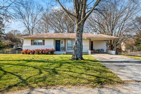 Photo of 2115 Ballard Place, Chattanooga, TN 37421 (MLS # 1527950)