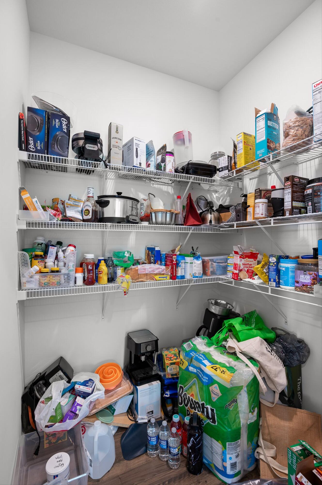 Hixson, Tennessee 37343, United States, 3 Bedrooms Bedrooms, ,3 BathroomsBathrooms,Residential,Active,173611