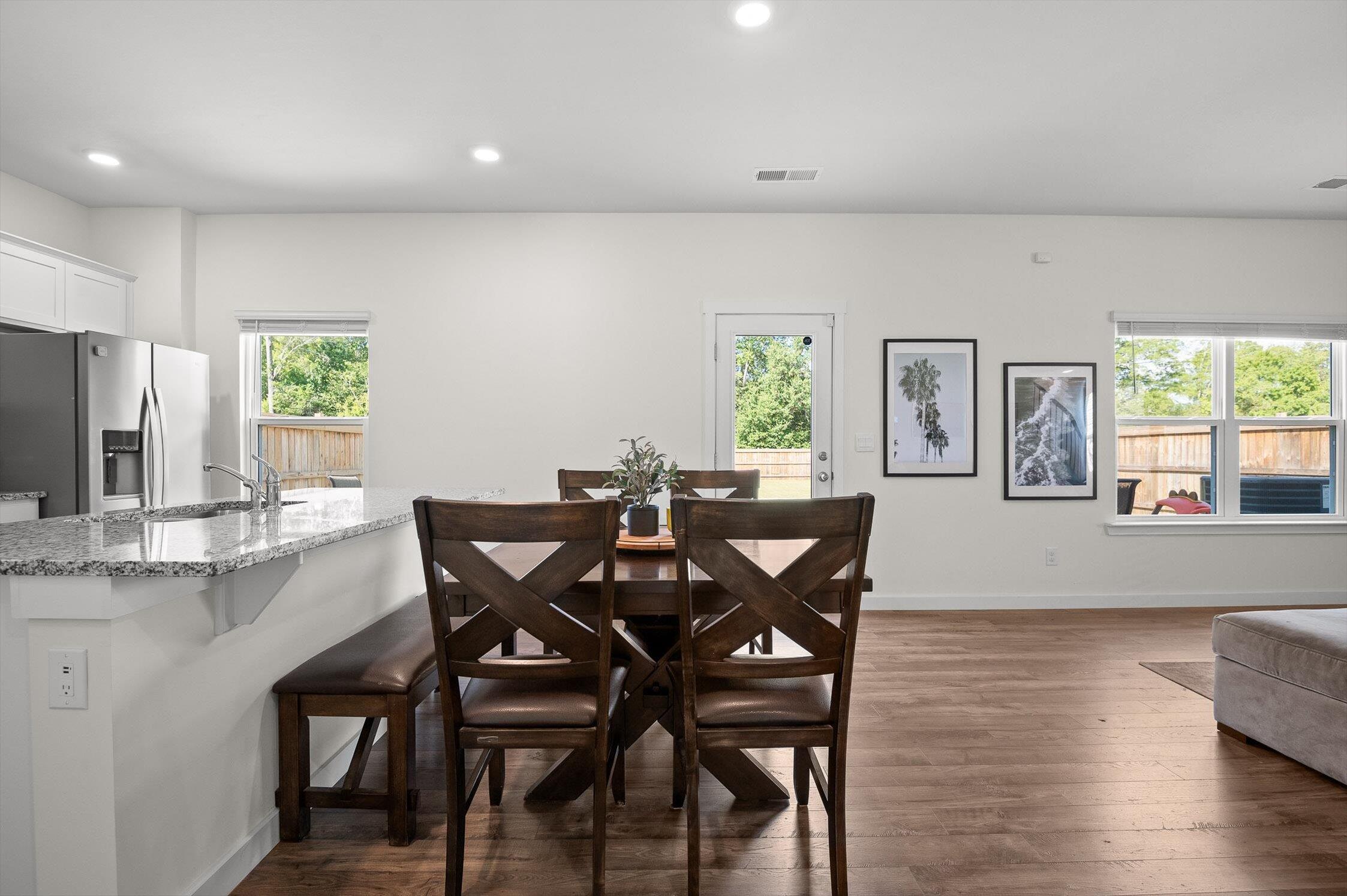 Hixson, Tennessee 37343, United States, 3 Bedrooms Bedrooms, ,3 BathroomsBathrooms,Residential,Active,173611