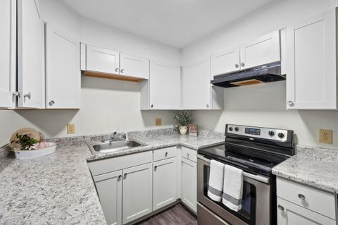 Tiny photo for 900 Mountain Creek Road, Chattanooga, TN 37405 (MLS # 1528860)