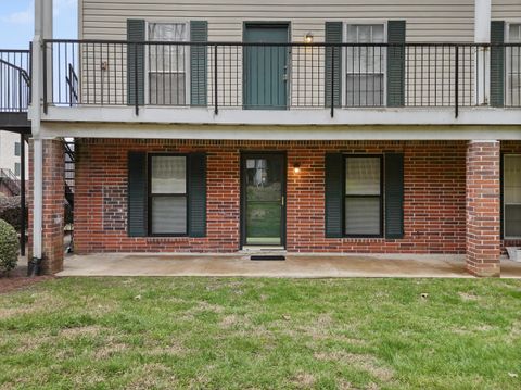 Photo of 900 Mountain Creek Road, Chattanooga, TN 37405 (MLS # 1528860)