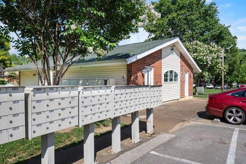 Tiny photo for 900 Mountain Creek Road, Chattanooga, TN 37405 (MLS # 1528860)