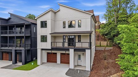 Photo of 401 Druid Lane, Chattanooga, TN 37405 (MLS # 1534516)