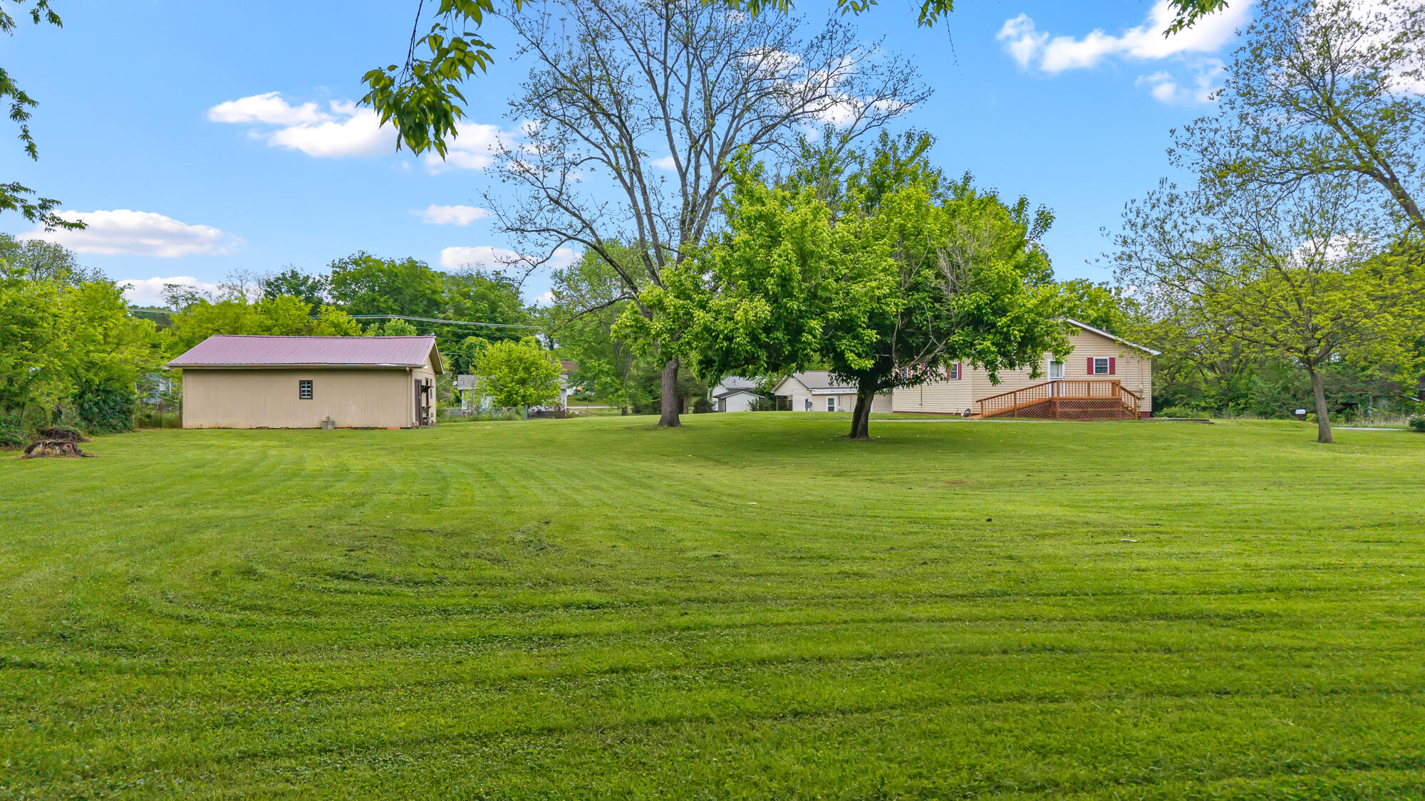 206 Marietta Street, Madisonville, Tennessee image 4