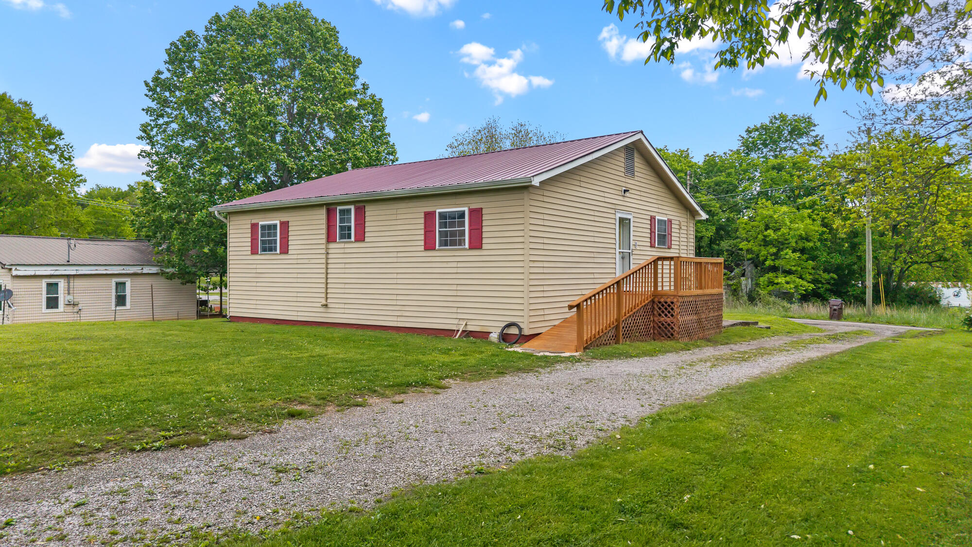 206 Marietta Street, Madisonville, Tennessee image 3