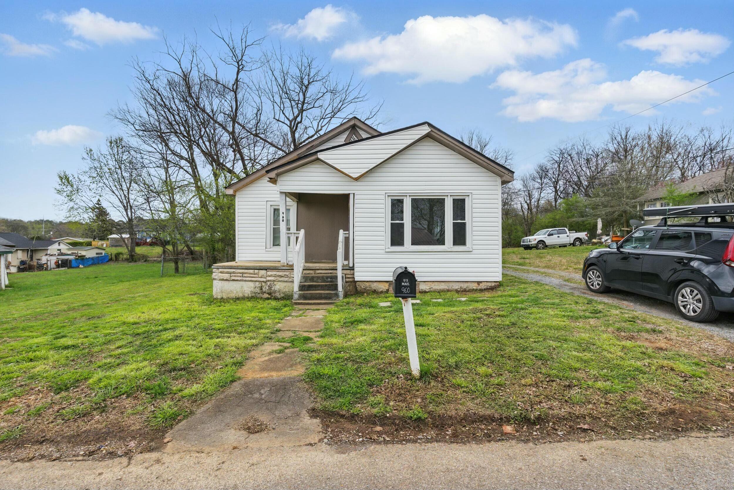 960 Berry Street, Cleveland, Tennessee image 1
