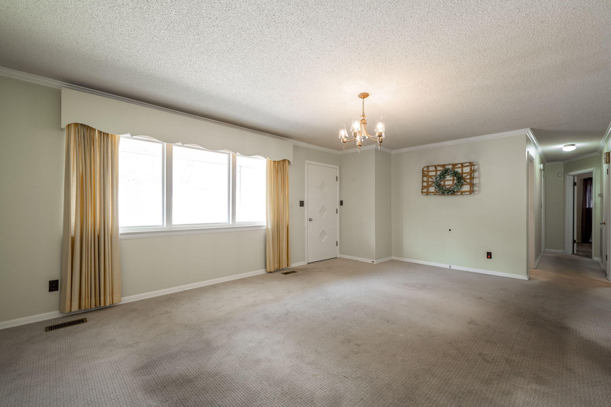 222 Longview Drive, Rossville, Georgia image 4