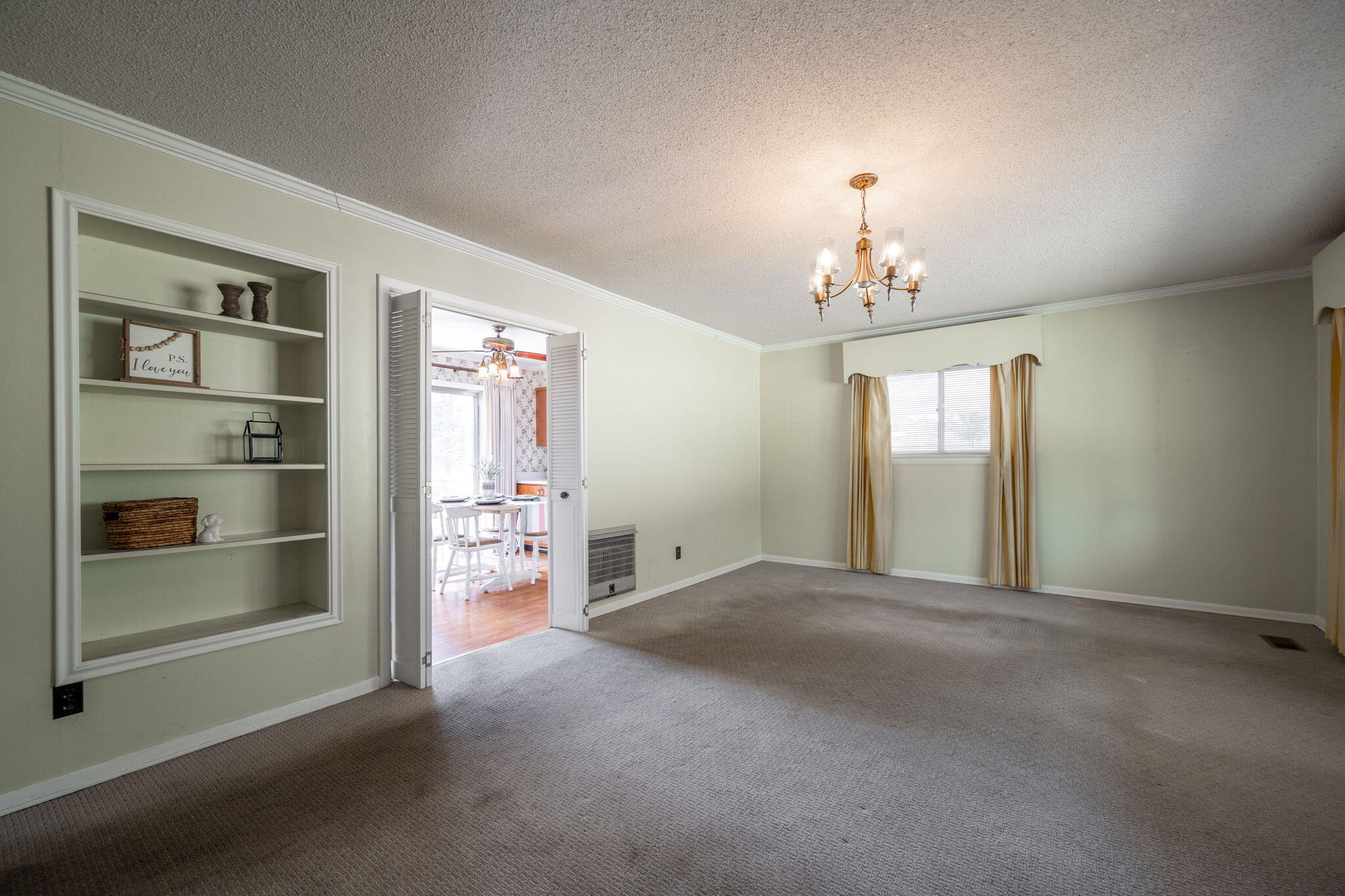 222 Longview Drive, Rossville, Georgia image 6
