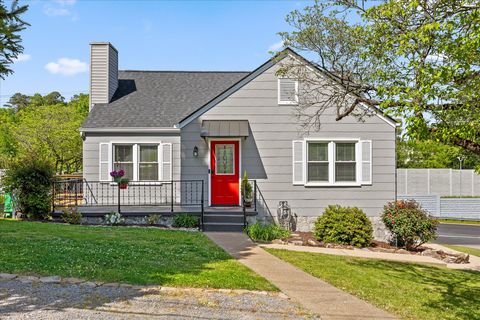 Photo of 3811 Northview Avenue, Chattanooga, TN 37412 (MLS # 1532748)