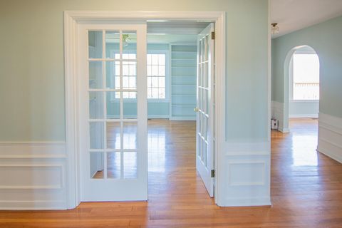 Tiny photo for 323 Walsh Road, Chattanooga, TN 37405 (MLS # 1530937)