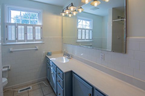 Tiny photo for 323 Walsh Road, Chattanooga, TN 37405 (MLS # 1530937)