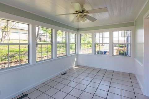 Tiny photo for 323 Walsh Road, Chattanooga, TN 37405 (MLS # 1530937)