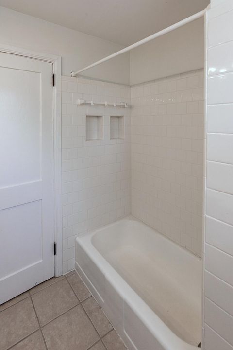 Tiny photo for 323 Walsh Road, Chattanooga, TN 37405 (MLS # 1530937)