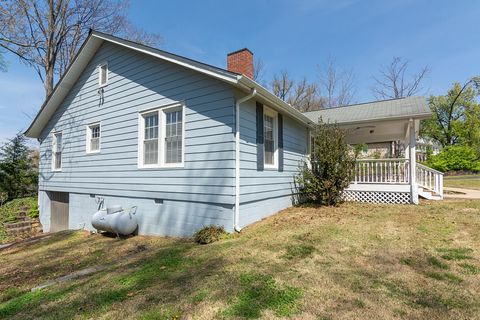 Tiny photo for 323 Walsh Road, Chattanooga, TN 37405 (MLS # 1530937)