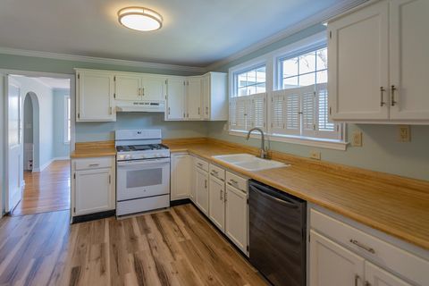 Tiny photo for 323 Walsh Road, Chattanooga, TN 37405 (MLS # 1530937)