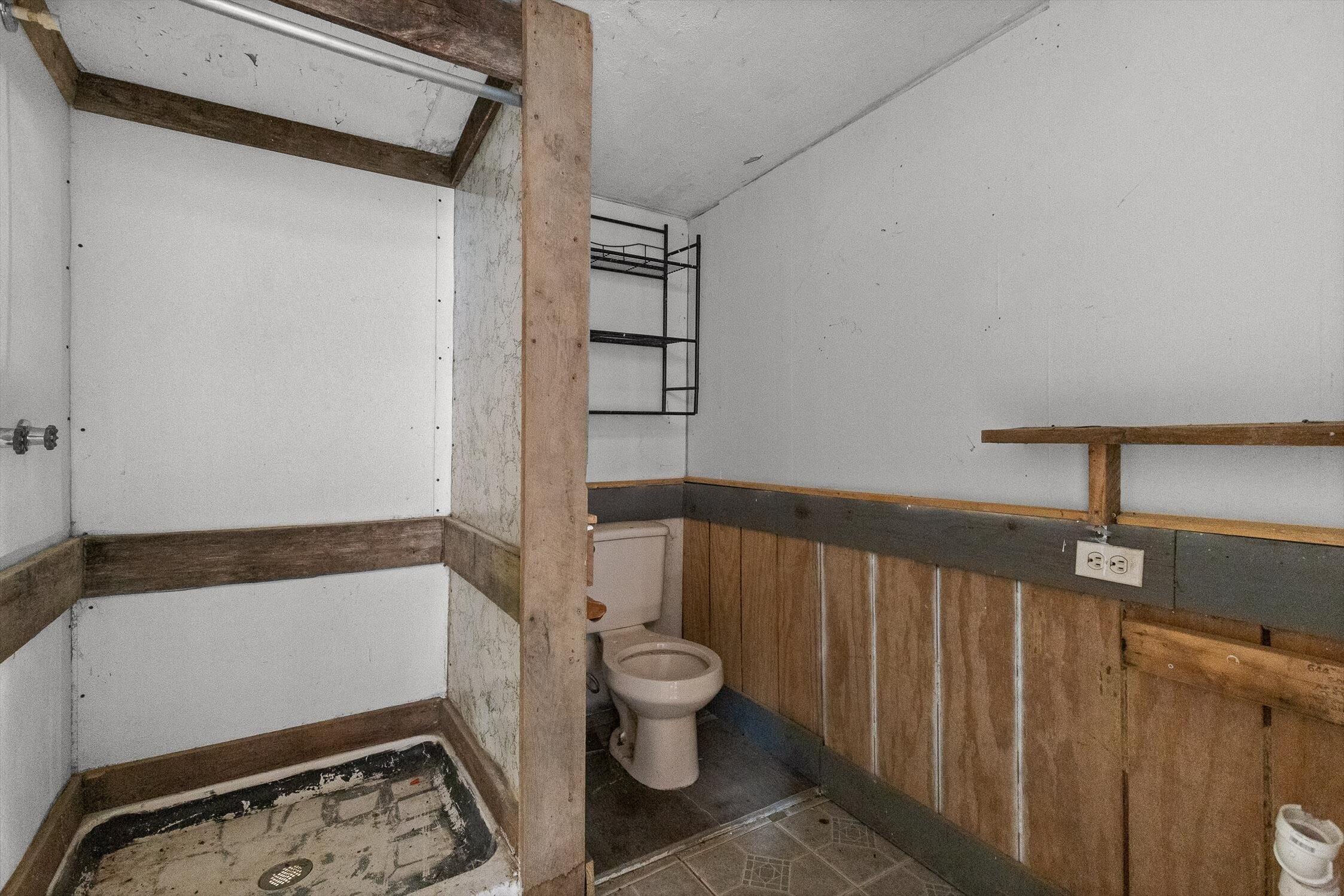 Gruetli Laager, Tennessee 37339, United States, 2 Bedrooms Bedrooms, ,1 BathroomBathrooms,Residential,Active,253964