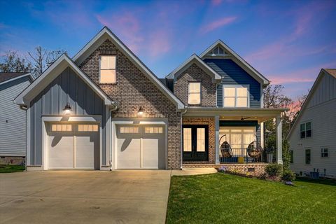 Townhouse For Sale - 9447 Silver Stone Lane<br/> Ooltewah, TN 37363